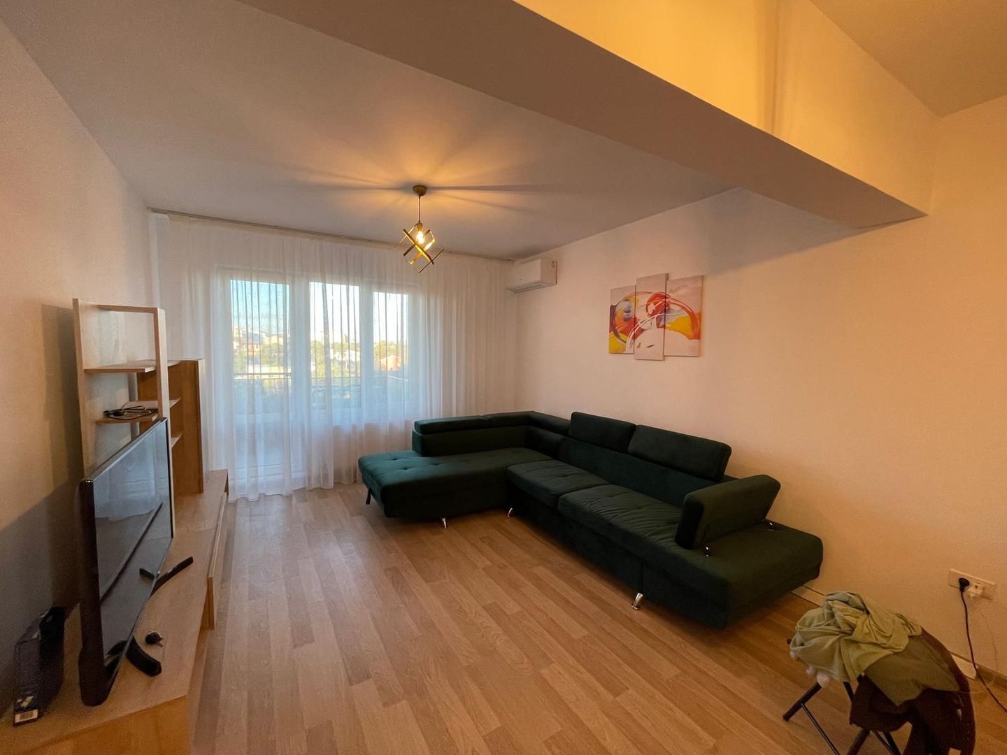 AP. 2 CAMERE APARATORII PATRIEI, CENTRALA, BUCATARIE INCHISA,PARCARE - Poză 1