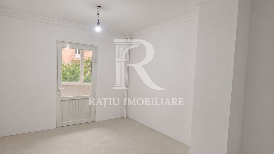 Apartament cu 4 camere | Parter | Decebal | Oradea - Poză 3