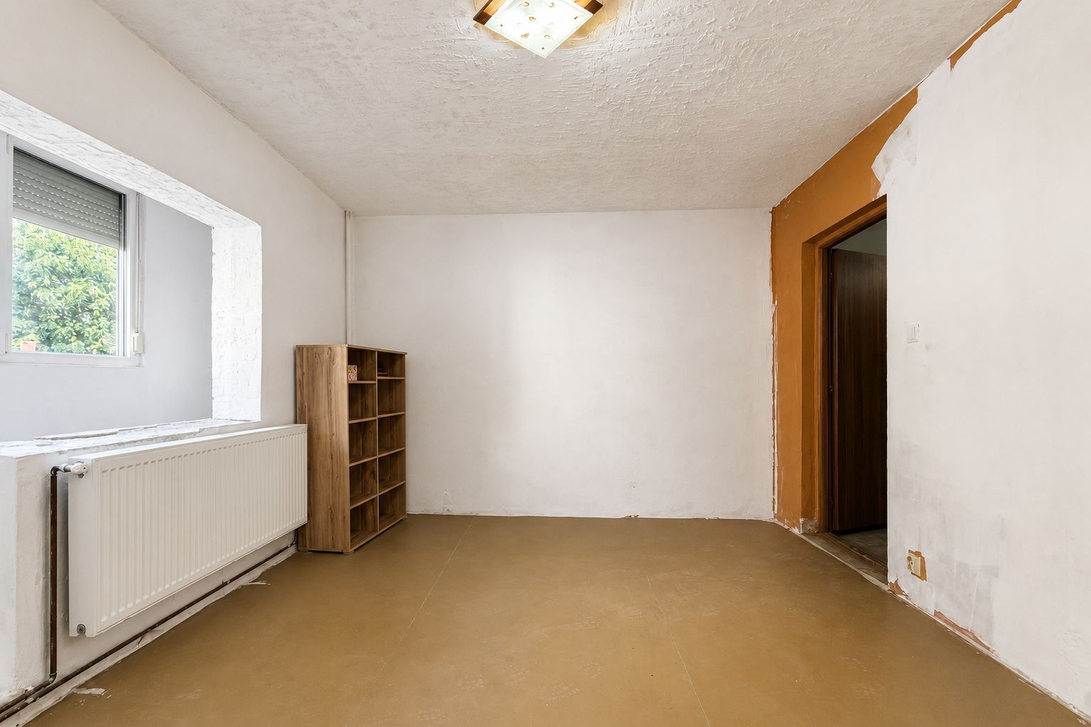 Apartament 1 cameră, zona Confecții, decomandat, centrală proprie - Poză 4