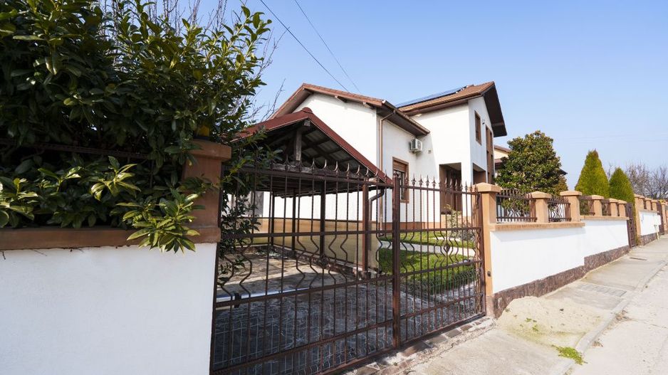 Vila moderna S+P+M, piscina acoperita, sauna, sala fitness-zona Ford/Cassia Park - Poză 18