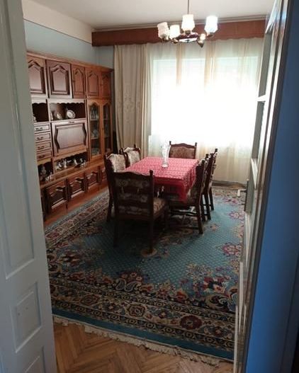 BRASADAS vinde casa cu etaj, 4 camere, central, acces cu masina. - Poză 13