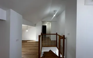 Apartament complet renovat cu scara interioara - Poză 20