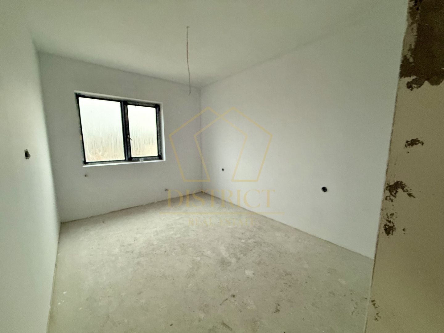 Duplex cu perete dublu cu toate utilitatile | Sanandrei - Poză 4