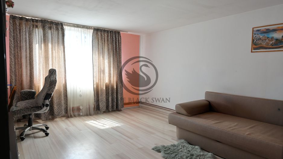 Casa de vanzare | 1.048 Mp teren | Romanesti - Poză 5