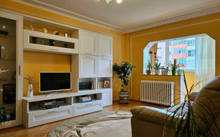 Apartament cu patru camere, zona Calea Bucuresti - Judetean 100 MP - Poză 2