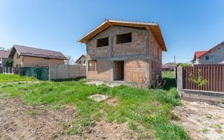 Oportunitate Casă la Roșu în Harman – Ideală pentru Personalizare - Poză 1