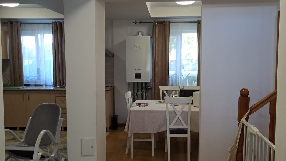 vila triplex,deosebita,mob-util partial/complet/Frumusani-Calarasi - Poză 44