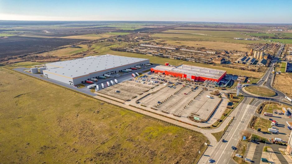 Spațiu logistic/ producție premium, situat la A1 - Poză 1