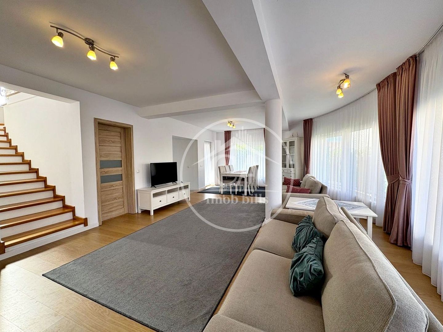 Casa P+1 cu 5 camere de inchiriat în zona Calea Clujului, Oradea - Poză 1