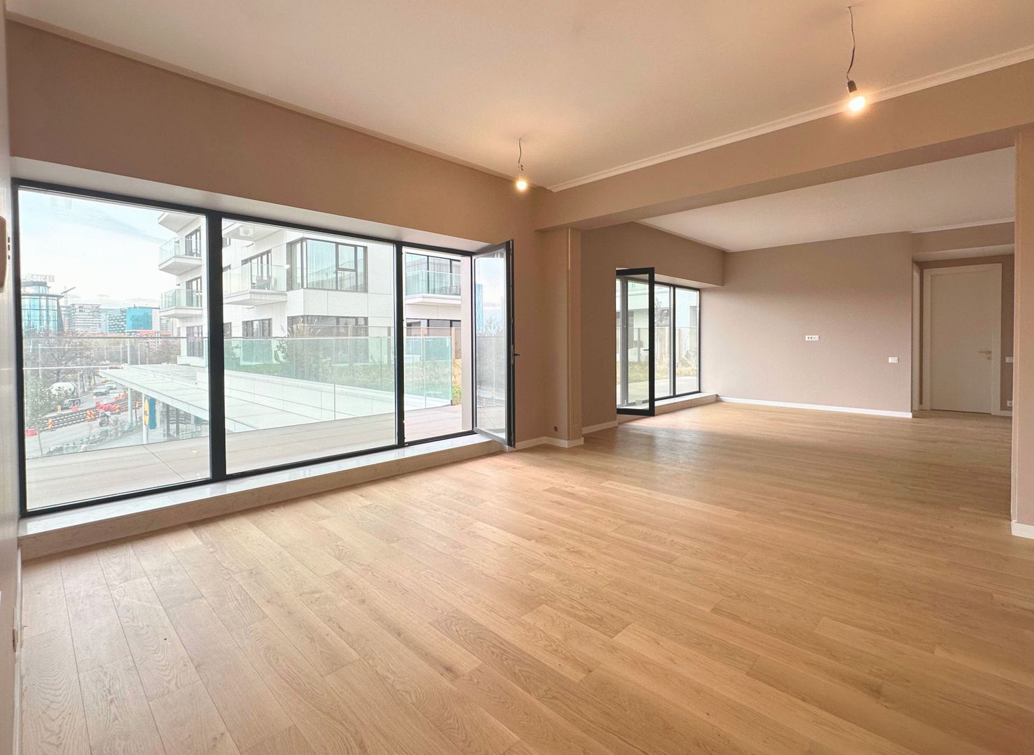 Închiriere apartament 4 camere cu grădină proprie ONE Verdi - Poză 1