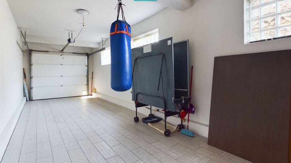 Vilă cu 5 camere de vânzare în zona Aradul Nou - Poză 22