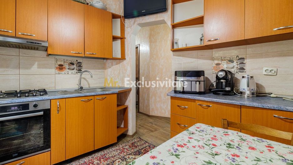 3 camere parter inalt 11 Iunie - Poză 1