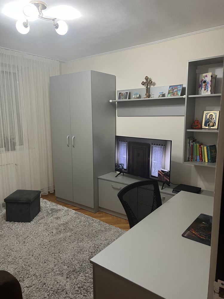 Vind apartament 3 camere M 16 - Poză 2