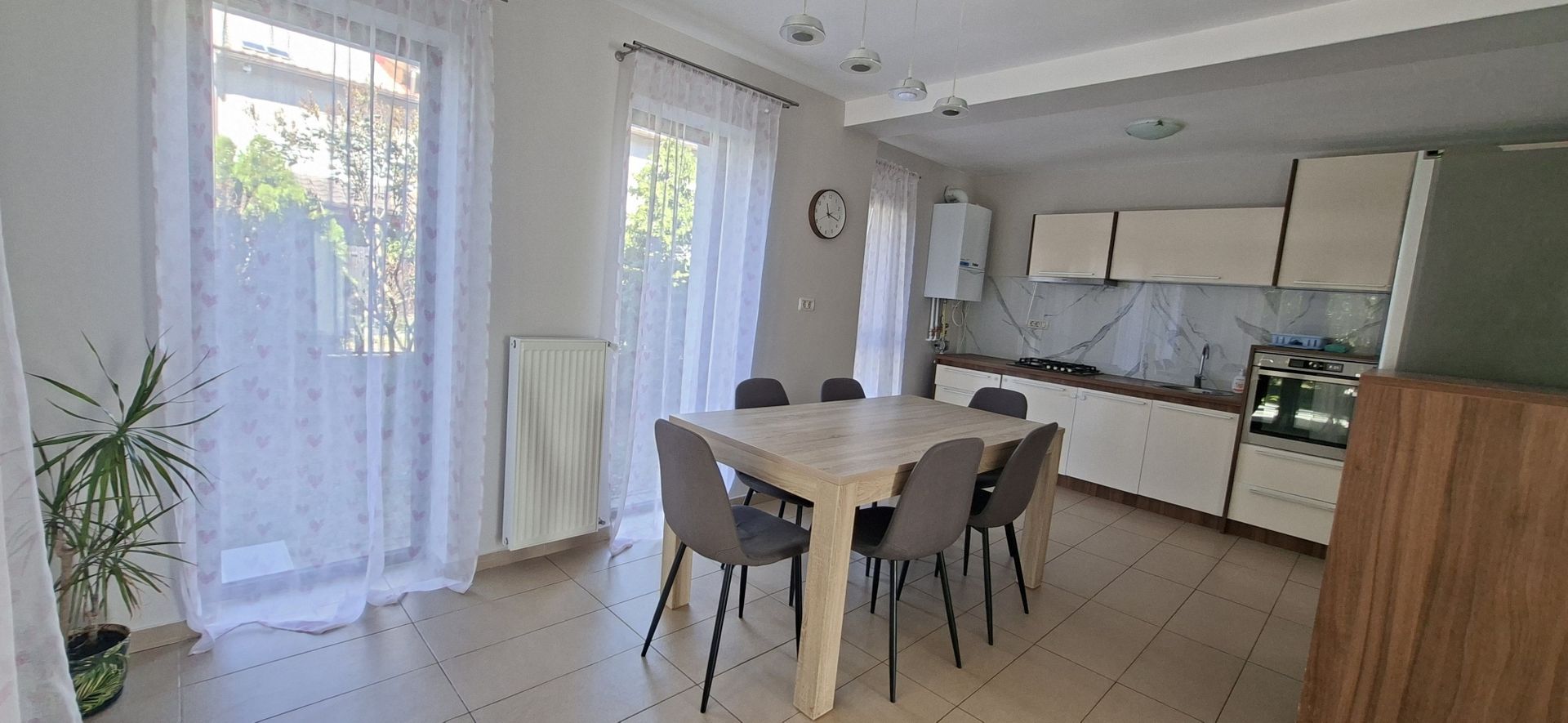 Casă de închiriat în Dumbravita – 3 dormitoare si garaj - Poză 10