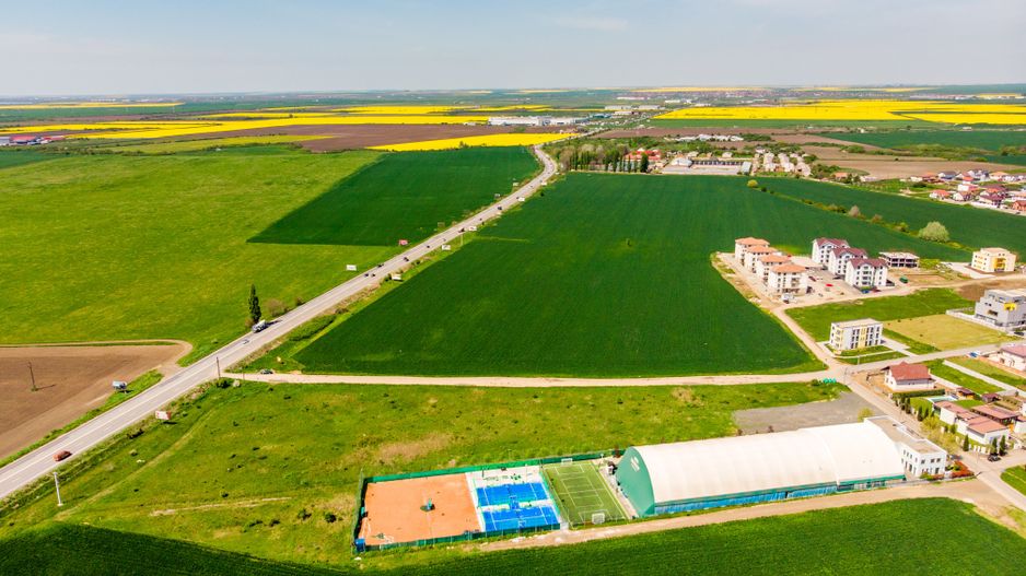 Teren de 10.000 mp amplasare avantajoasă - Poză 4