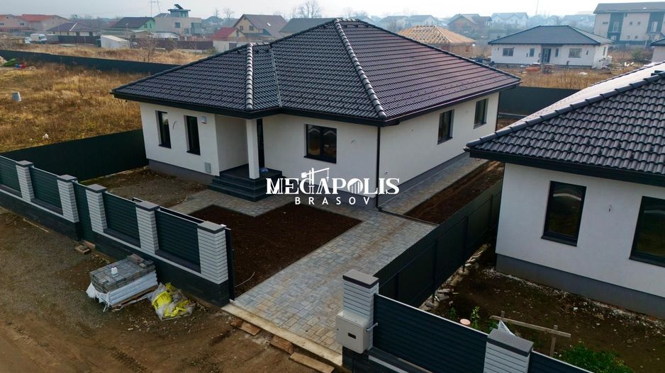 Vanzare Casa pe Parter  4 Camere  Brașov în Cartierul izvor - Poză 3