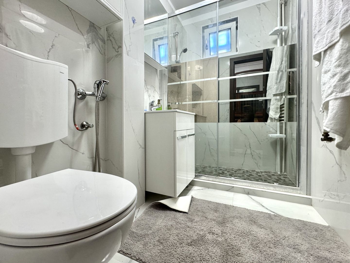 Apartament 2 camere, renovat, pet friendly, zona Central- Piata 700 - Poză 15