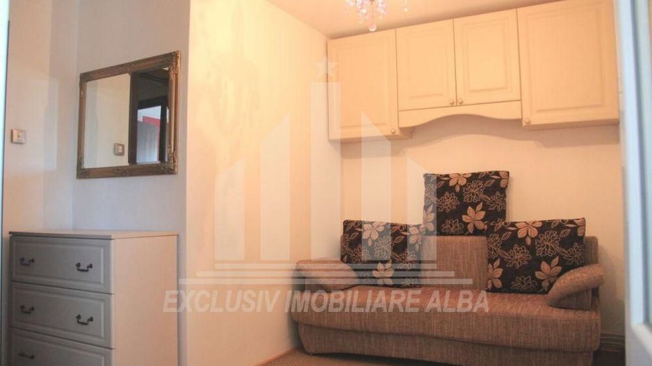 Apartament cu 3 camere decomandate, Centru - Poză 3