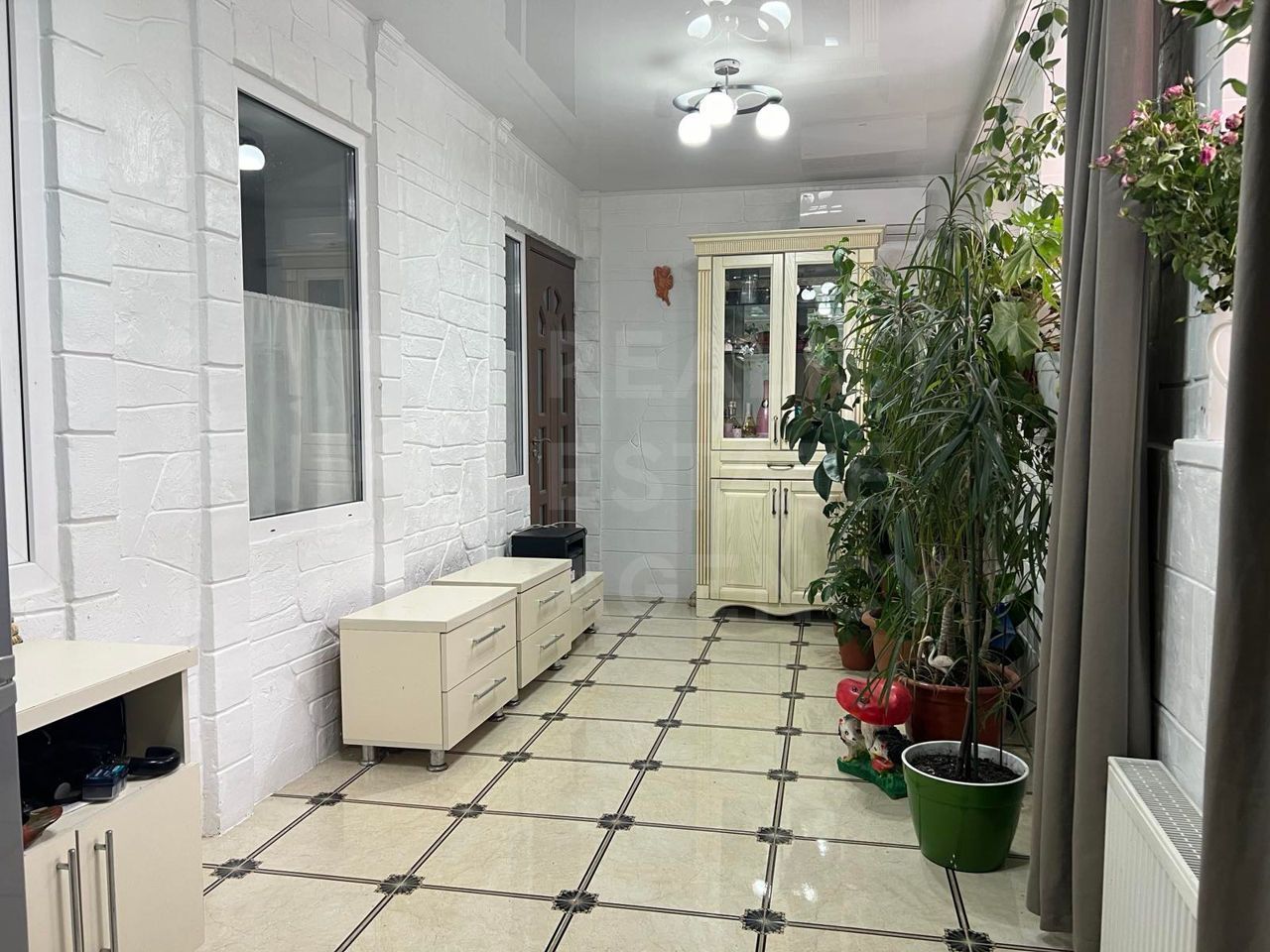 Vânzare, apartament la sol, 2 camere, str. Mihail Kogălniceanu, Centru - Poză 2