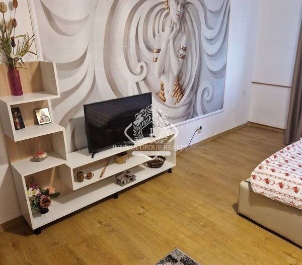 Garsoniera decomandata cf.1 mobilata/utilata bloc 1990 - Mall Vitan - Poză 3