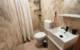 1 camera, spatios, mobilat modern, Central, Pta Avram Iancu, Sora - Poză 9