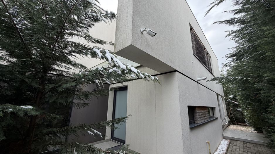 Duplex modern – arhitectură contemporană, spații luminoase - Poză 2