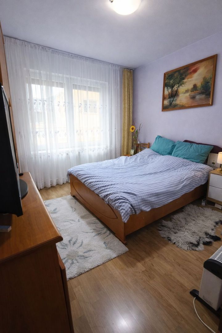 Apartament 3 camere spațios zona Tudor (Sârguinței) - Poză 2