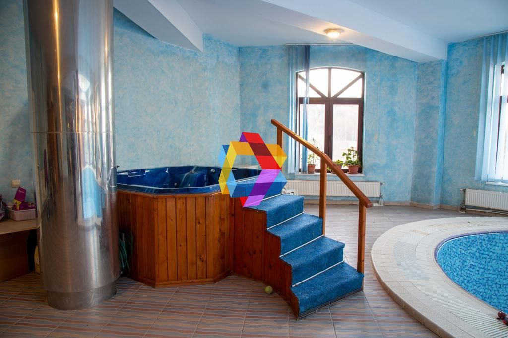 Conac cu piscina - 1810 mp - Poză 11