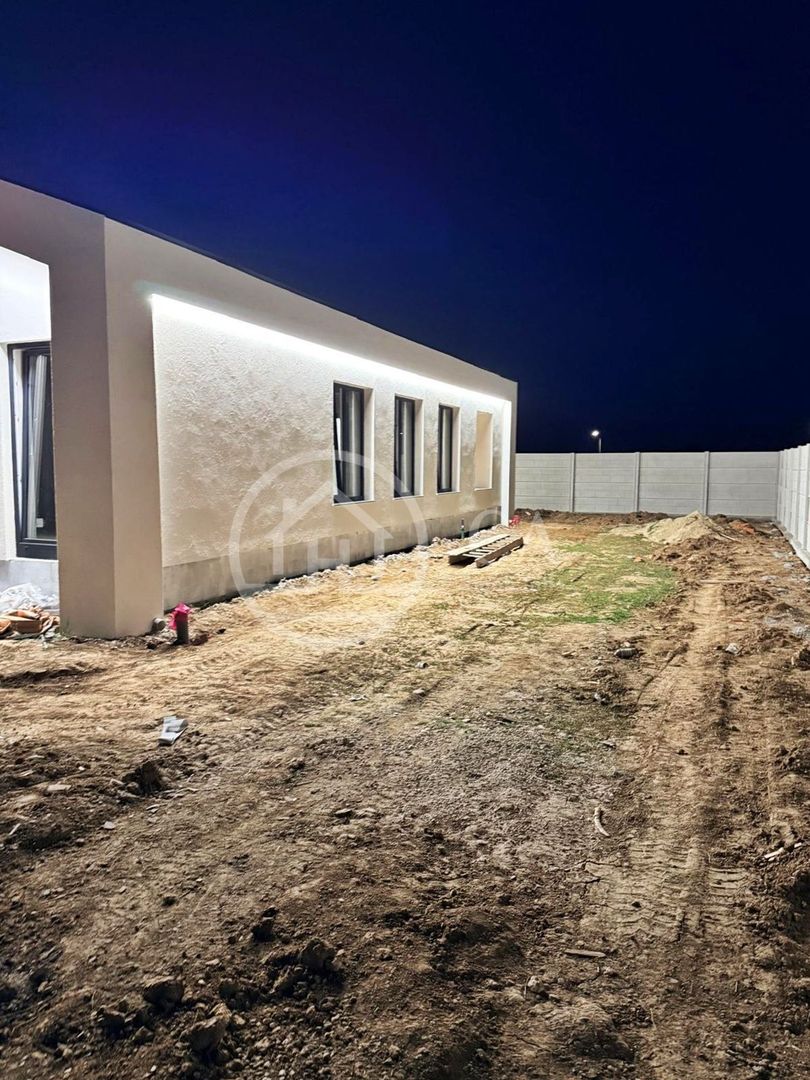 Casa de vanzare cu 4 camere in Santandrei, Bihor - Poză 3