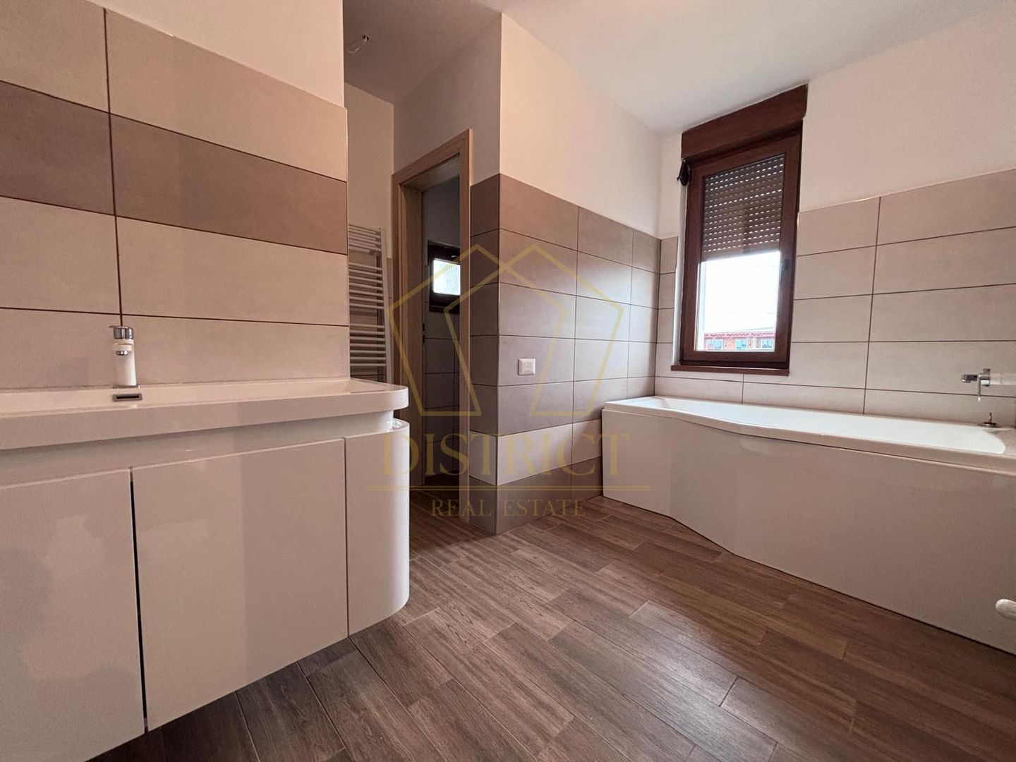 Duplex modern cu 5 camere, birouri sau rezidential  | Dumbravita - Poză 8