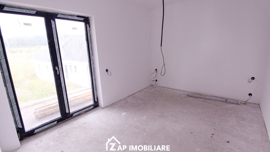 Corunca - Casă Individuală P+1 - 5 Camere (4 Dormitoare) - Teren 490 mp - Semifi - Poză 11