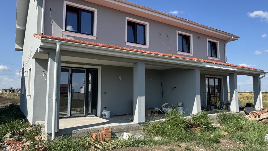 Sacalaz, 1/2 Duplex P+M, 4 Camere,2 Bai,Terasa Acoperita - Poză 4