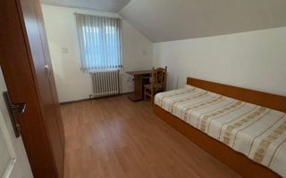 Vilă spațioasă, 6 camere, Copou -Sărărie - Poză 12