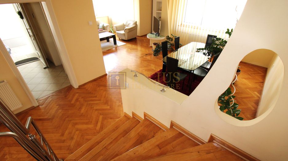 3 dormitoare, 3 bai, living spatios, 2 terase si curte. - Poză 3