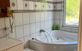 Casa de vanzare in localitatea Cuzap - Poză 11