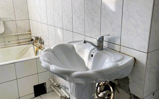 Apartament cu 3 camere zona Autogara Velenta - Poză 4