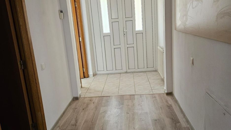 Vila,Parter+Etaj comuna Berceni 169000 eur - Poză 27
