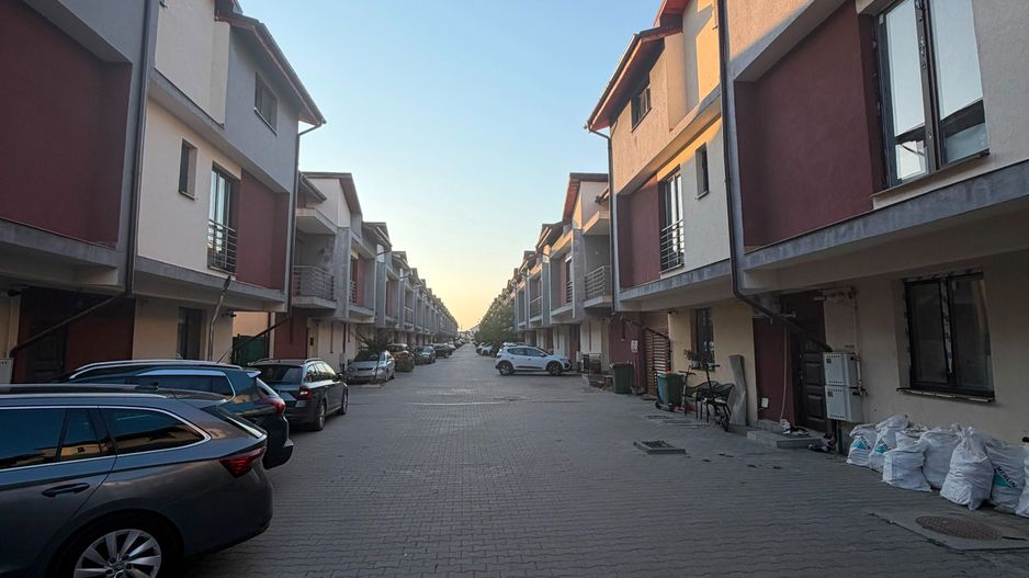CASA INSIRUITA  - PISCINA, TOATE UTILITATILE, MOBILATA, COMISION 0% - Poză 5