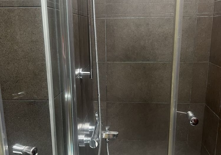 apartament cu 3 camere, bloc nou, 96 mp - Poză 5