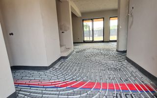 Casa 4 camere 2 bai terasa acoperita si teren 334 mp in Sura Mare - Poză 3