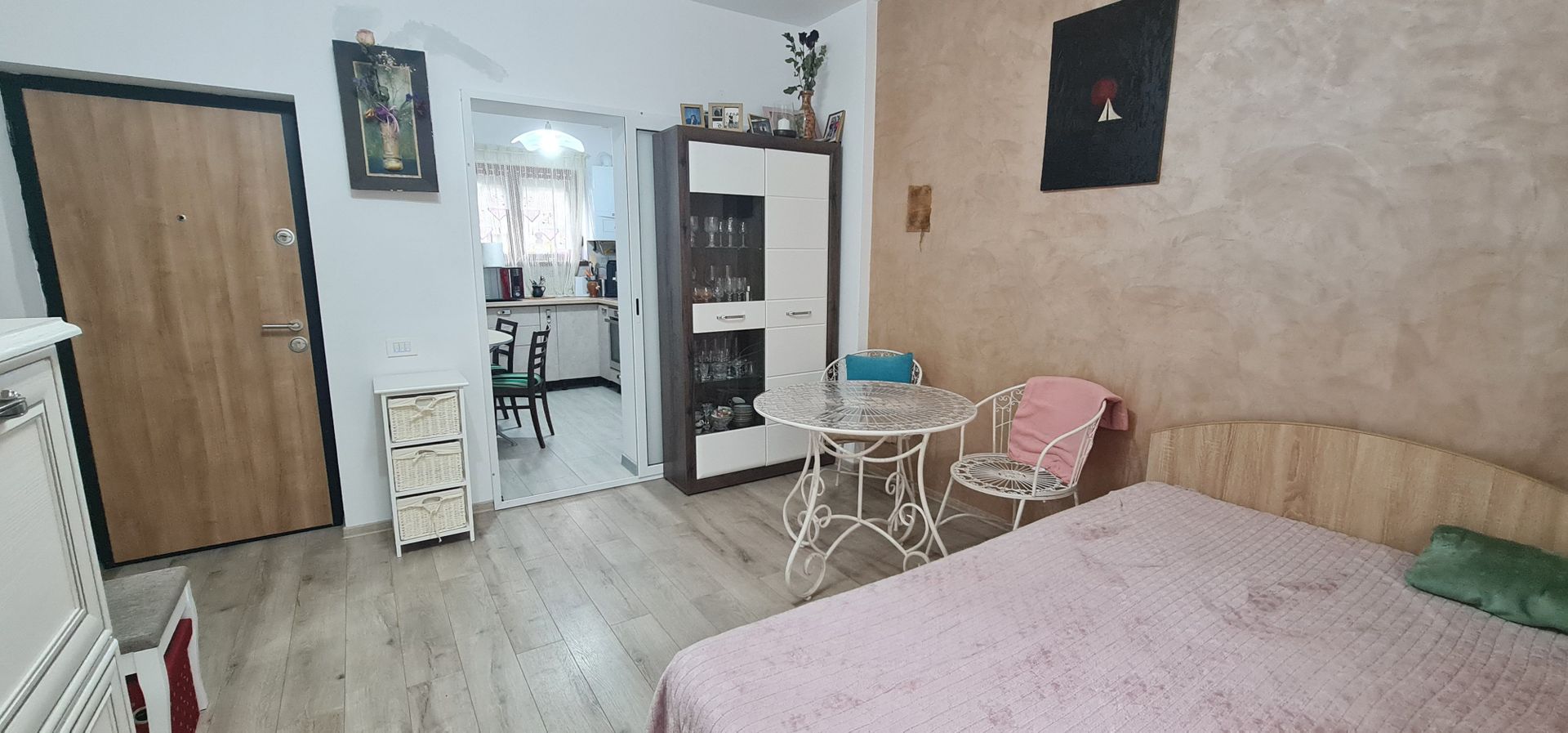 Garsoniera mobilata utilata Tractorul bloc vila - Poză 2