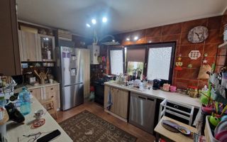 Casa la cheie / Zona Iazului, Floresti. - Poză 4