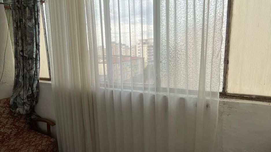 Apartament cu 4 camere de vanzare, Zona Cetate - Poză 9