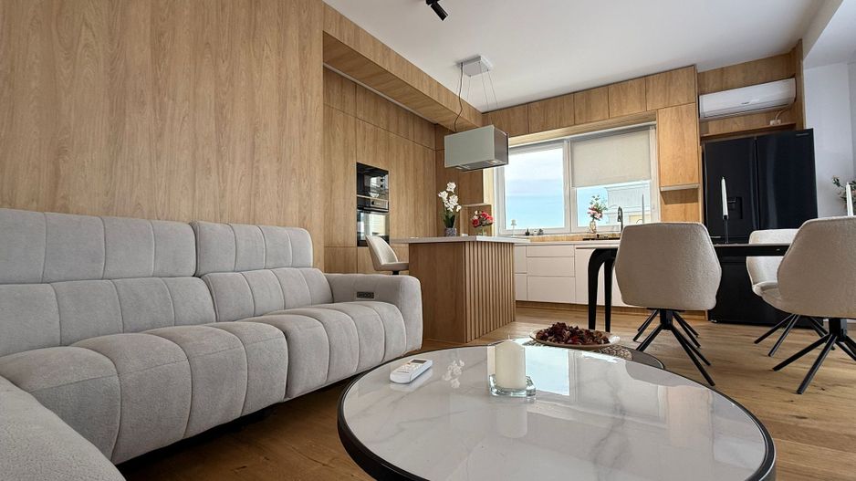 Luxury Duplex with Stunning Sunset Views *** Iancu Nicolae - Poză 1