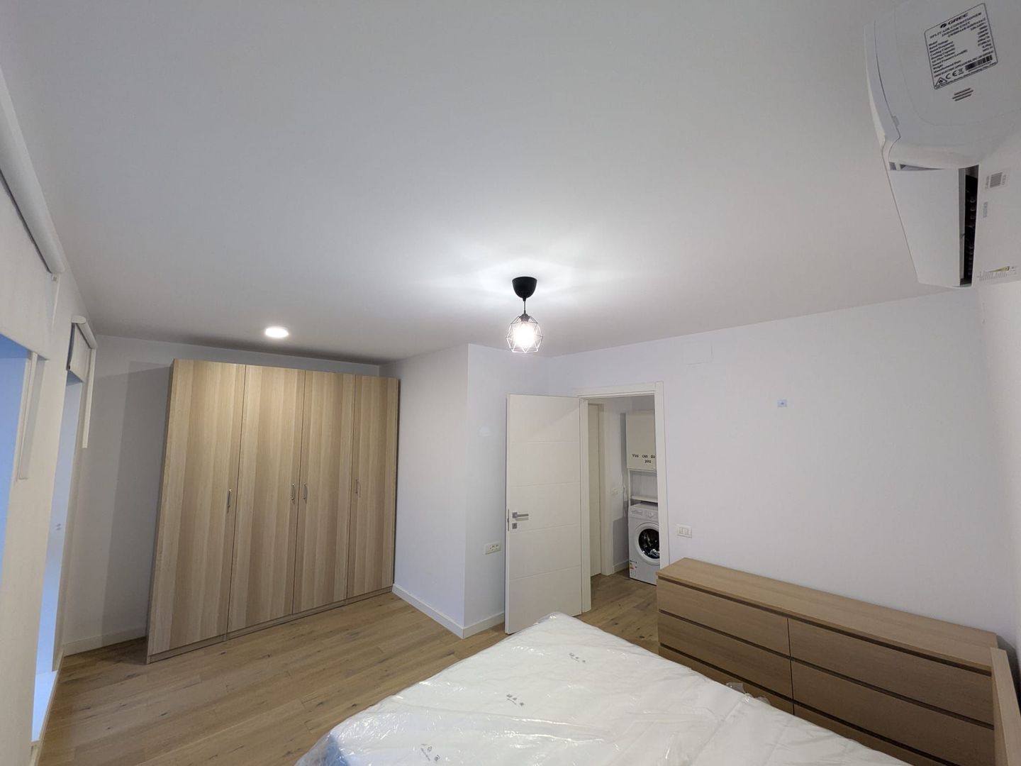 AP. 2 CAMERE- REGIE, BLOC NOU, CENTRALA PROPRIE, METROU 10 MINUTE - Poză 3