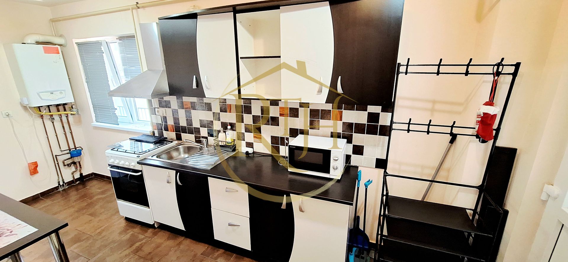 Oferim spre inchiriere apartament cu 1 camera,loc de parcare,Complex Studentesc - Poză 12