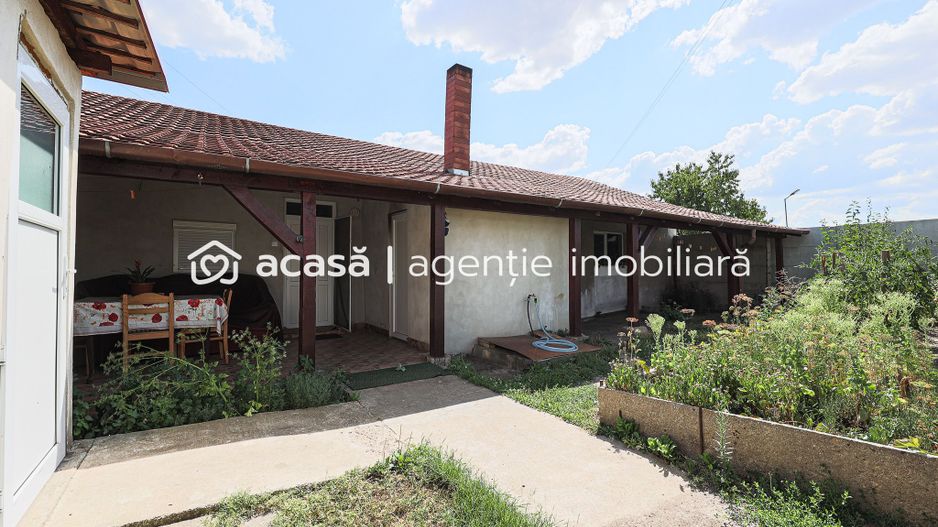 Rezervat Casă renovată cu 3 camere din cărămidă în Gradiste - Poză 2