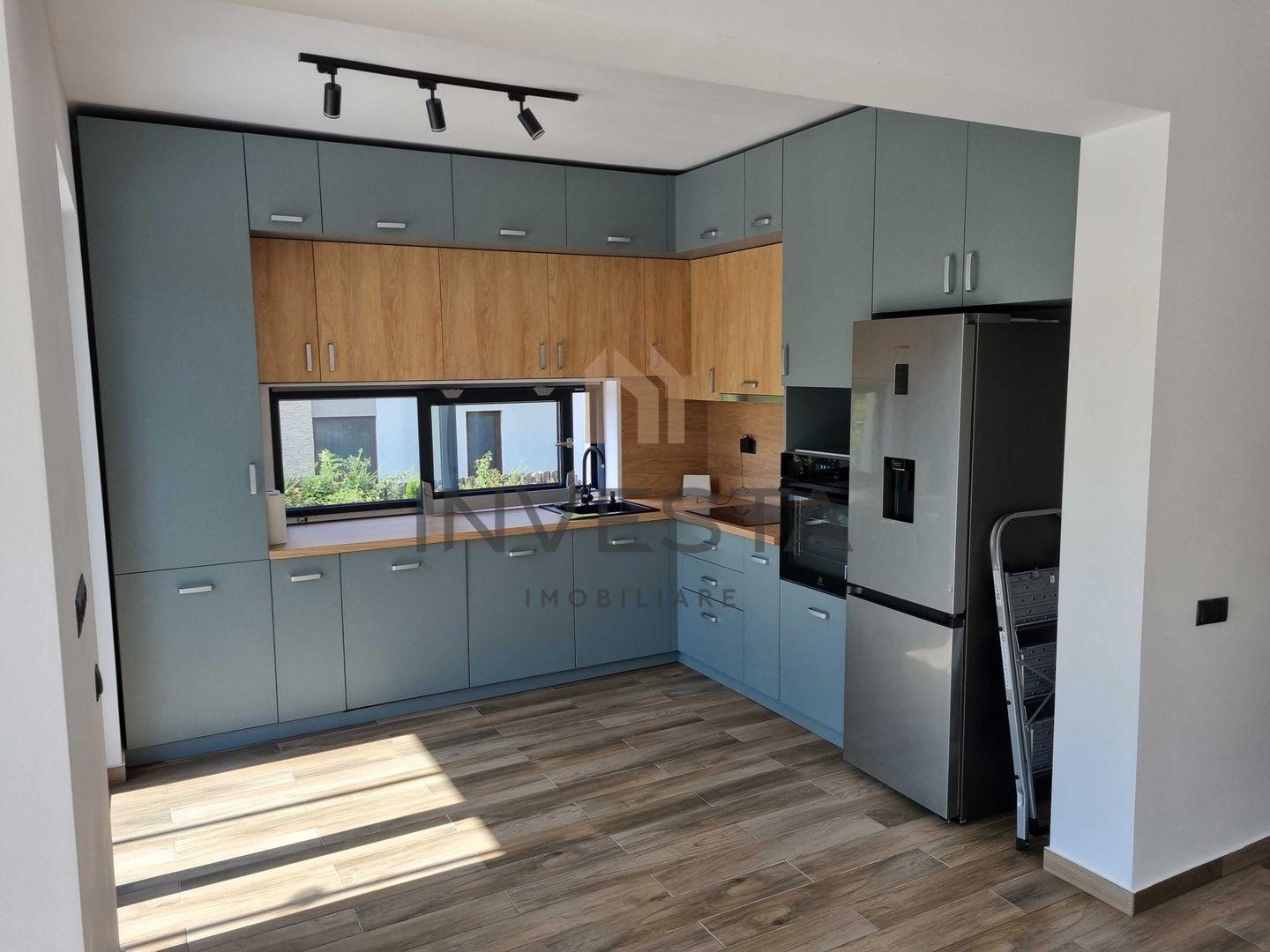 Casa de inchiriat cu curte de aproximativ 400 mp, cartier Borhanci - Poză 3