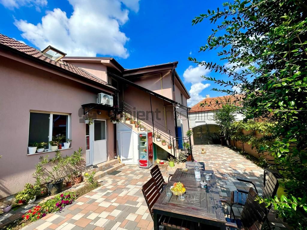 Sapient | Casa cu 2 nivele in Oradea - Poză 2