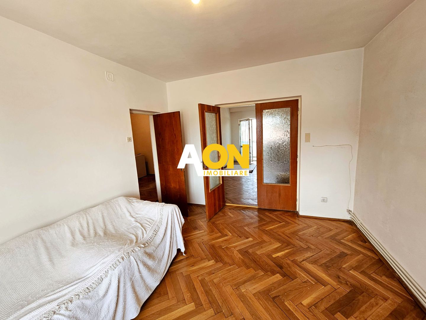 Apartament 3 camere, etaj 2 + Garaj + boxa, Caroline Cetate - Poză 12